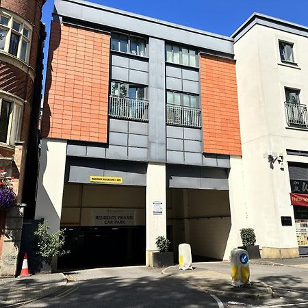Stunning 2-Bed Town Centre Apartment - Hosted By Hutch Lifestyle Leamington Spa Eksteriør billede