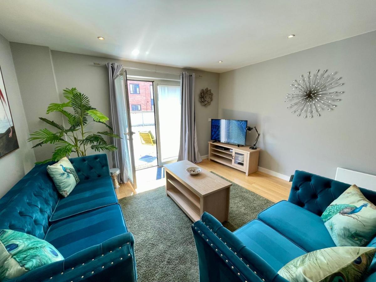 Stunning 2-Bed Town Centre Apartment - Hosted By Hutch Lifestyle Leamington Spa Eksteriør billede