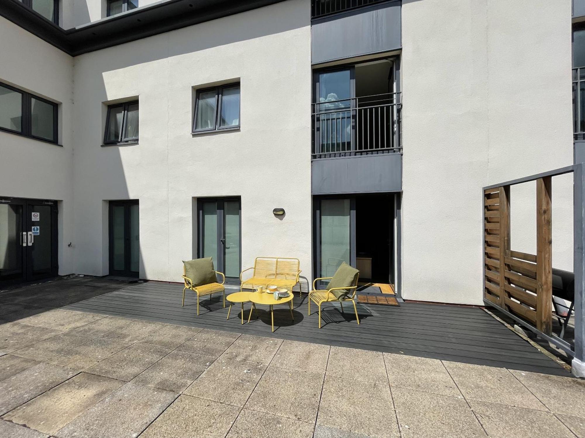 Stunning 2-Bed Town Centre Apartment - Hosted By Hutch Lifestyle Leamington Spa Eksteriør billede