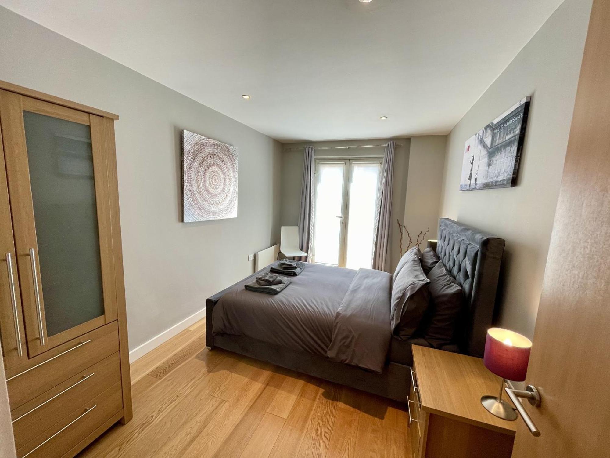 Stunning 2-Bed Town Centre Apartment - Hosted By Hutch Lifestyle Leamington Spa Eksteriør billede